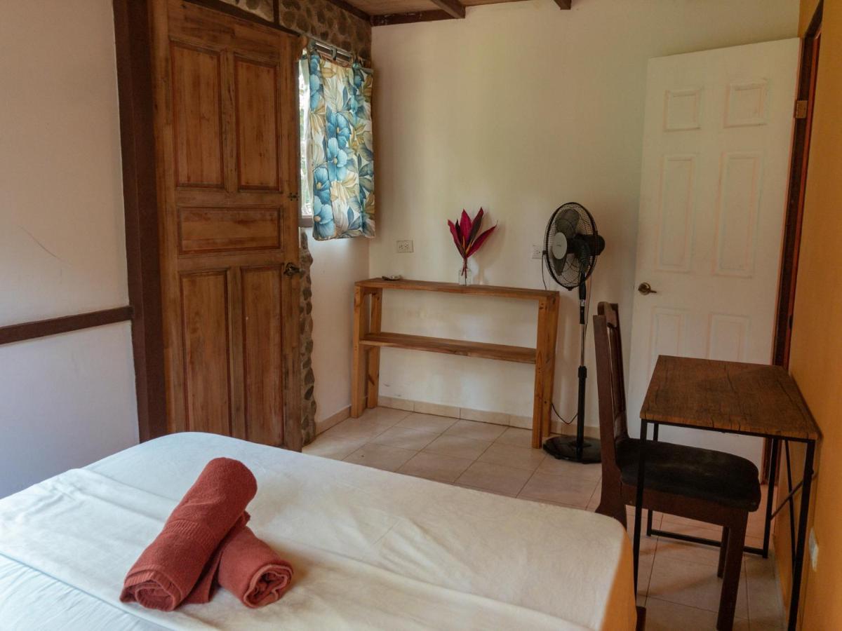Uvita River Guesthouse ภายนอก รูปภาพ